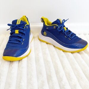 Under Armour 3Z5 Steph Curry Basketball Sneakers Blue and Yellow Size 6.5 Boys